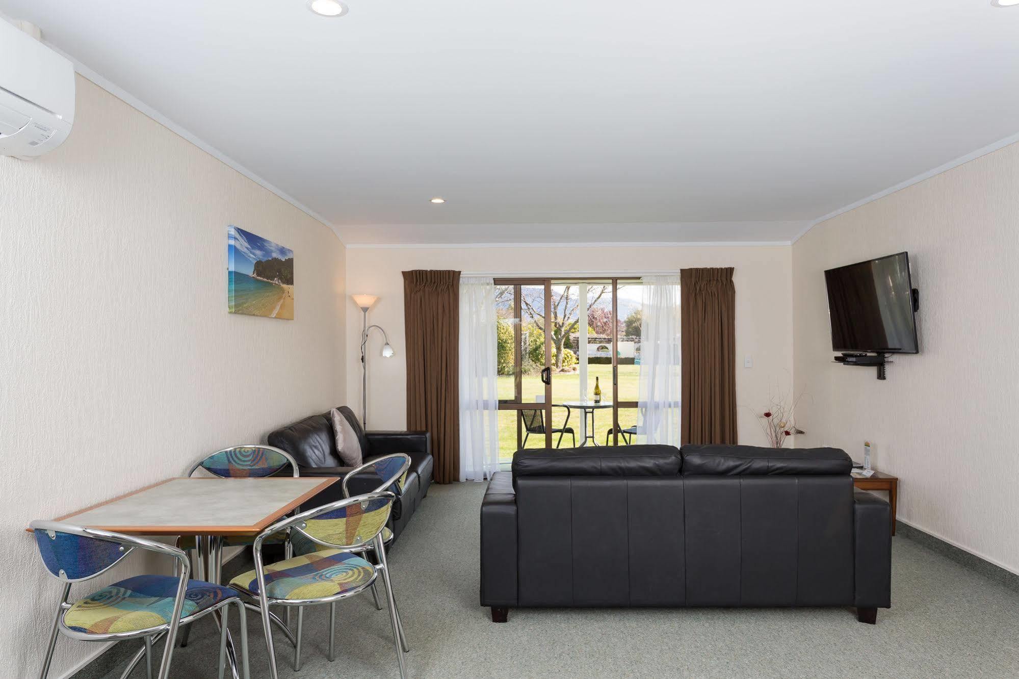 The Park Motel Motueka Bagian luar foto